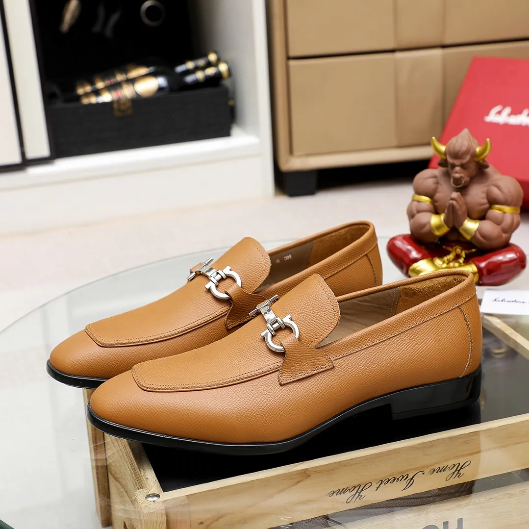 Men's shoes 💰600 🕷🕷🐂【Ferragamo】 Popular fashion casual shoes🇨🇳Official website counter 1:1 production, original mold opening💯Good quality can be seen, imported high-end first-layer pebbled calfskin, water-dyed🐂leather lining🌿very clear texture, high-quality waterproof, non-slip and wear-resistant outsole🎋high quality and low price, truly handmade🍓, 5 colors available! Code number 38-44 (45. To be customized)